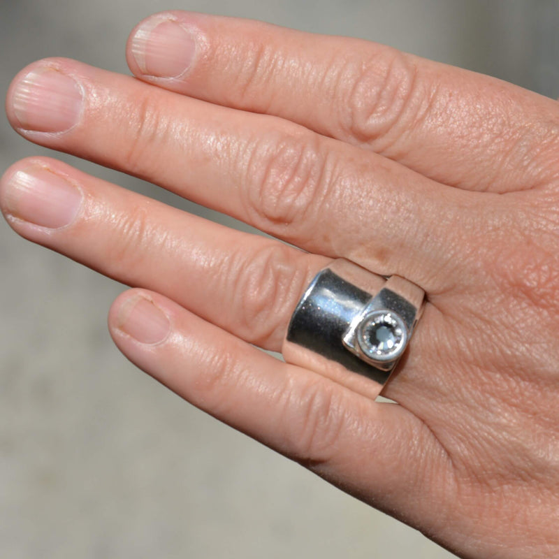RHABARBER BAISSER    Ring aus einem Teelöffel mit Zirkonia